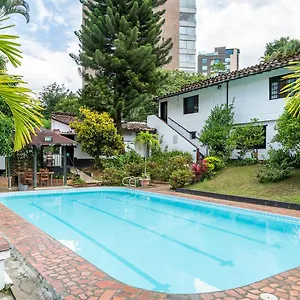 Premium Real 3*, Medellín Colombia